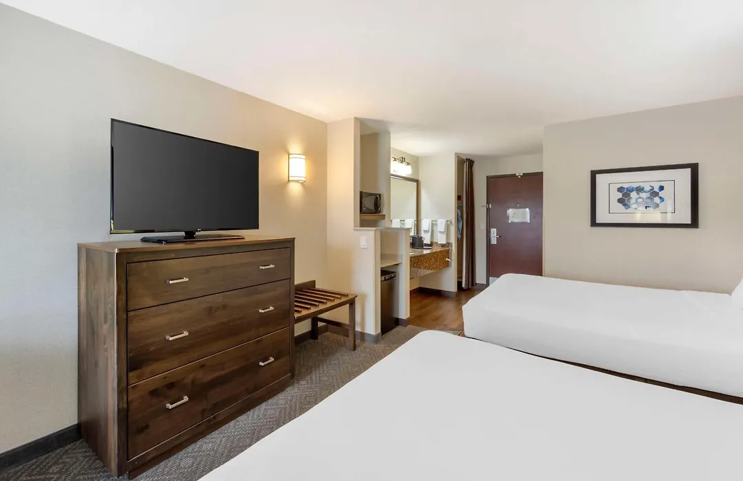 Best Western Plus Northwind Inn & Suites-1