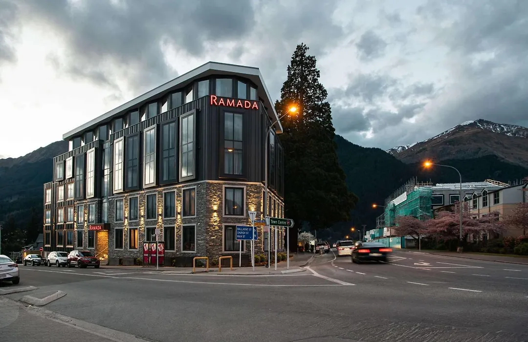 Ramada By Wyndham Queenstown Central-1