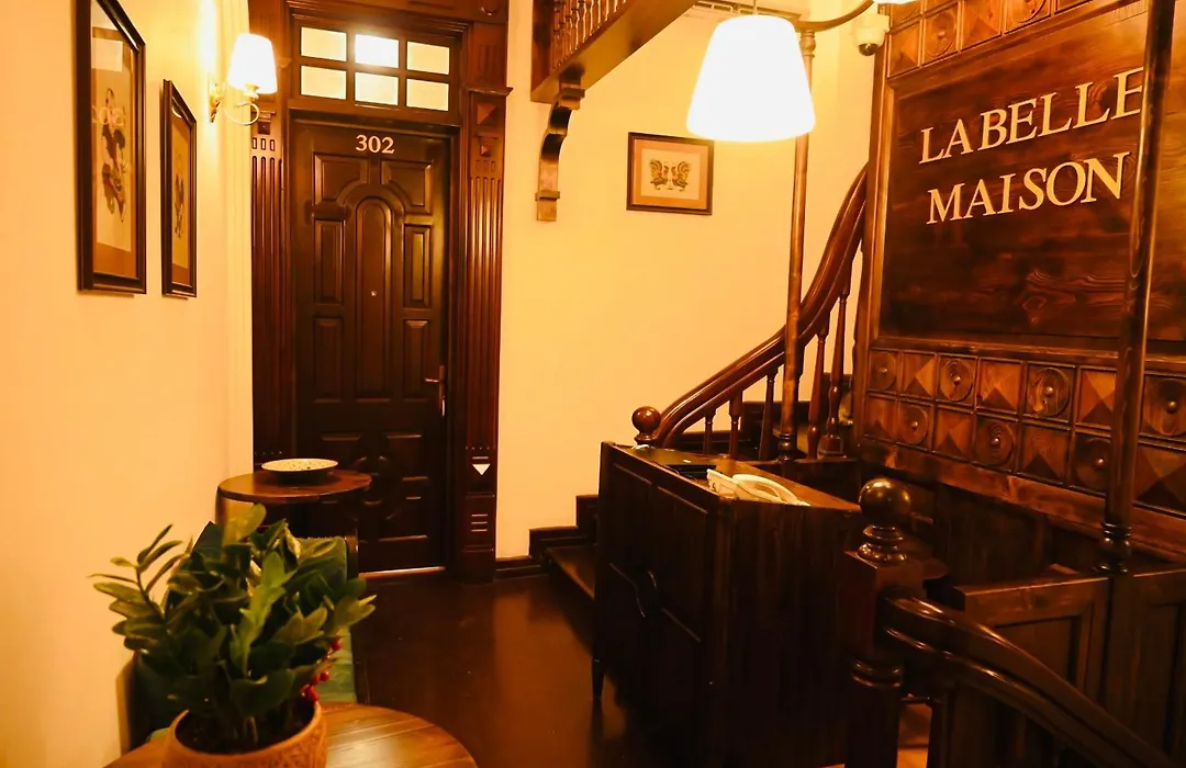 La Belle Maison-1