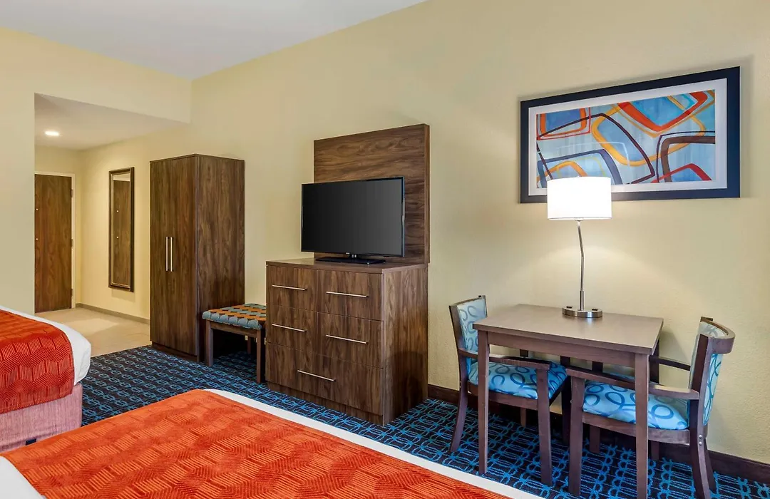 Best Western Plus North Shore Hotel-1