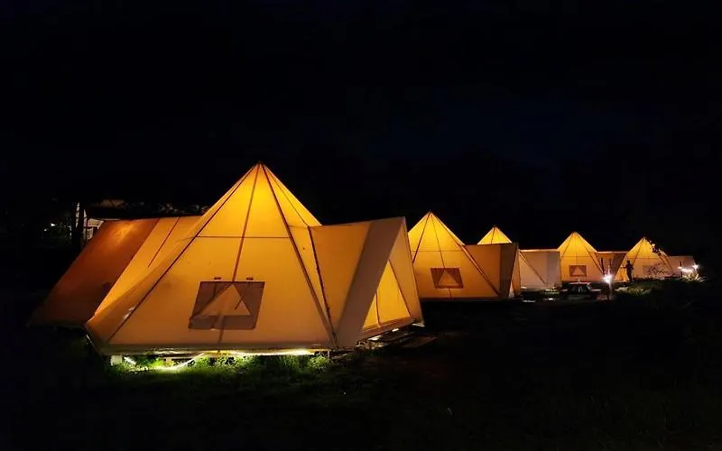 Glampx Everest-1