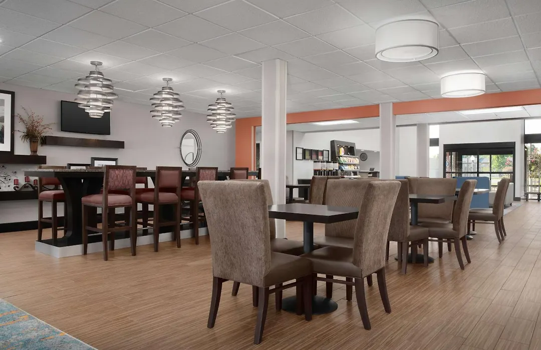Hampton Inn Russellville-1