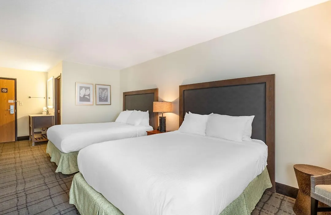 Best Western Plus University Park Inn & Suites-1
