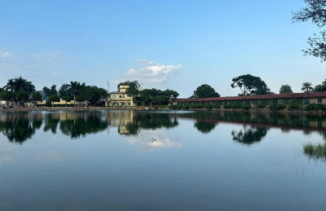 Shikarbadi Heritage Hotel By The Lake - By Hrh Group Of Hotels-1