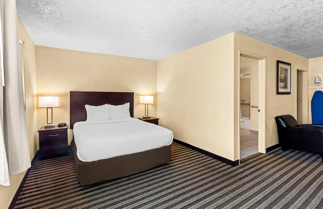 Quality Inn & Suites Vancouver - Hazel Dell-1