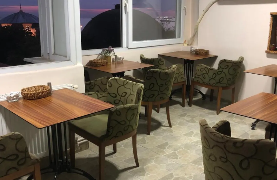 Bachos Hotel Sultanahmet Enjoy Breakfast On The Sea View Terrace-1