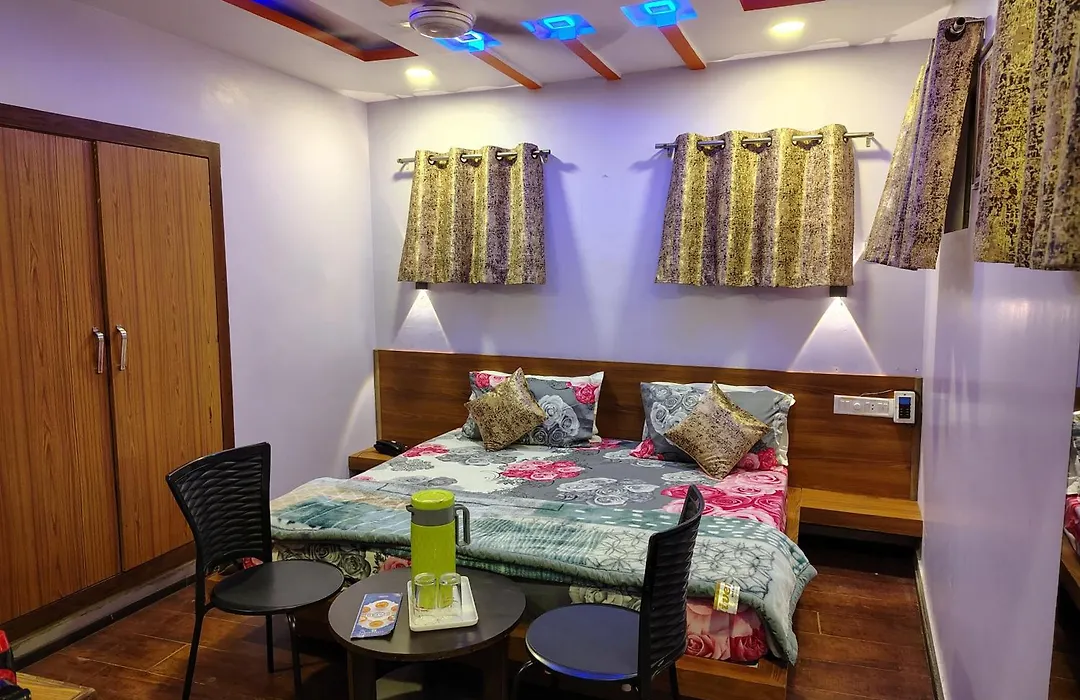 Shaleen Elegance Homestay Near Nakki Lake-1