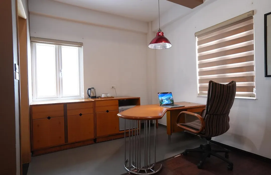 Golden Sunshine Villa Hotel And Travel-1
