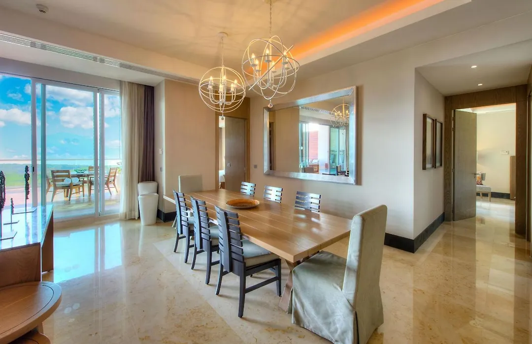 The Grand Luxxe Three Bedroom Spa Suite-1