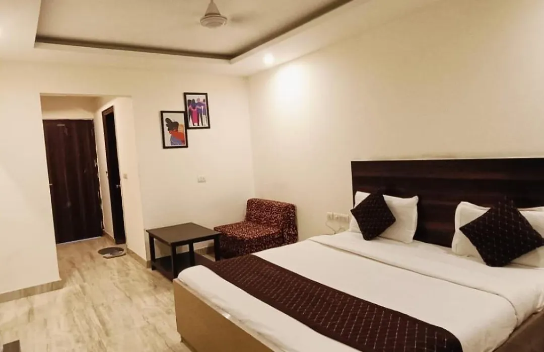 Hotel Embassy International-1