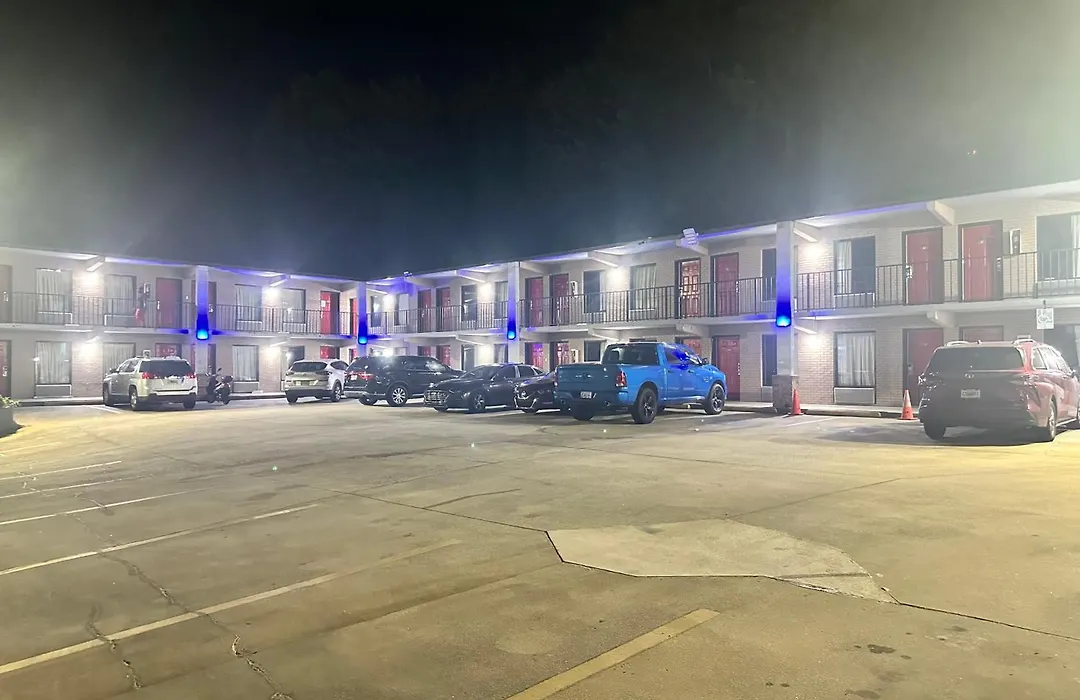 Regency Inn-1