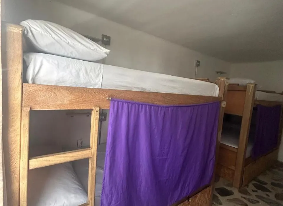Almanik Viajero Hostel-1