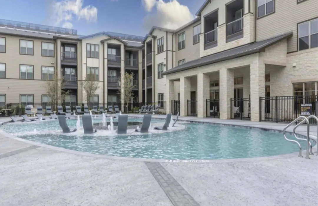 Historic Downtown Mckinney Modern Apartments By Barsala-1