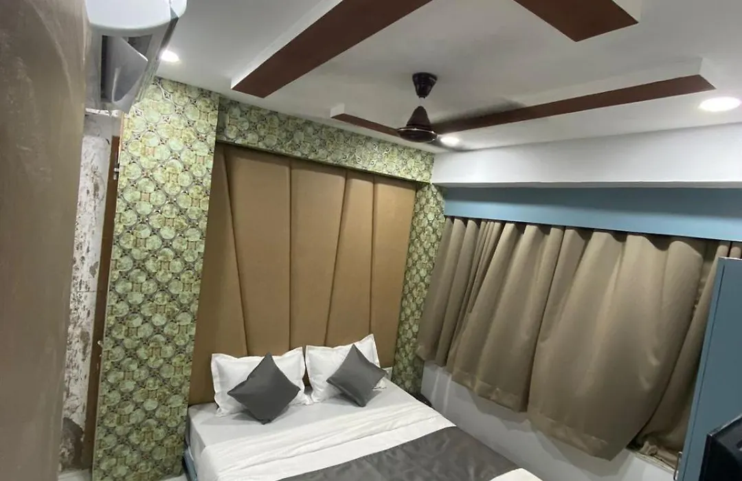 Hotel Hira Palace-1