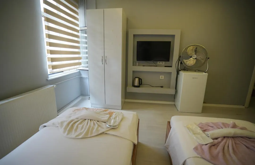 Amazon Suit Otel-1