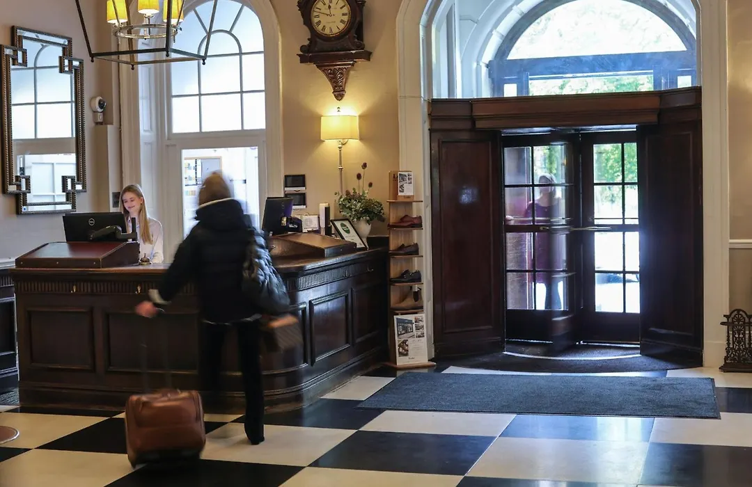Queens Hotel Cheltenham-1