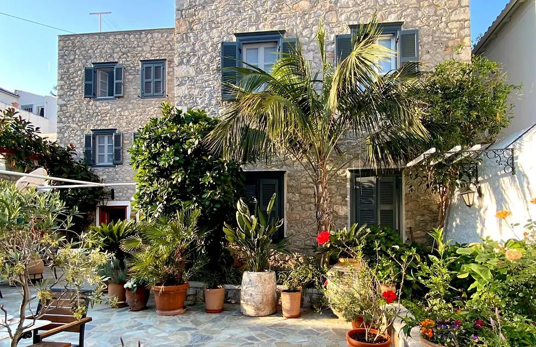 Mistral Hotel-1