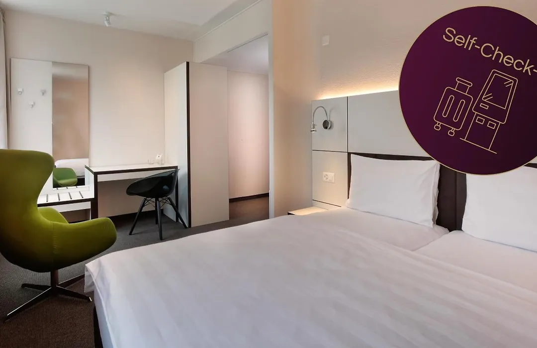 b_smart motel Basel-1