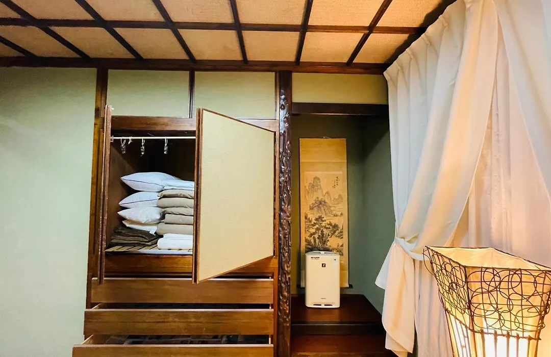 Milk-Ya Women-Only Guest House-1