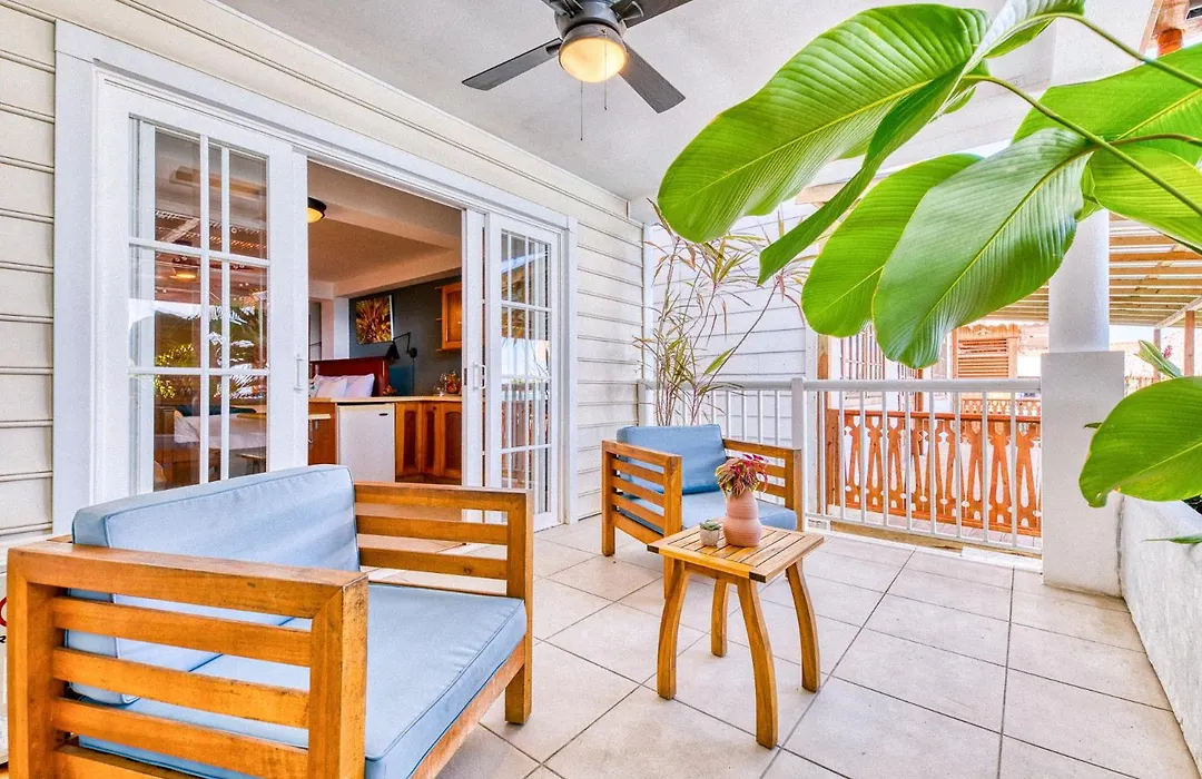 Tropical Suites Hotel-1