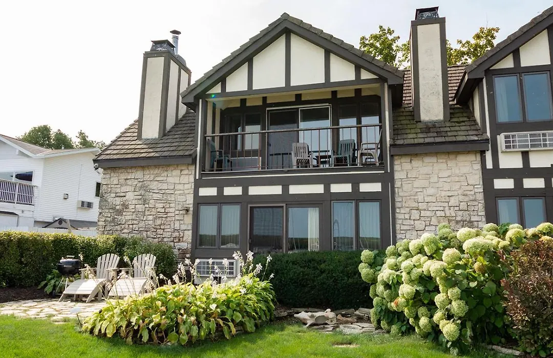 Harbor Guest House-1