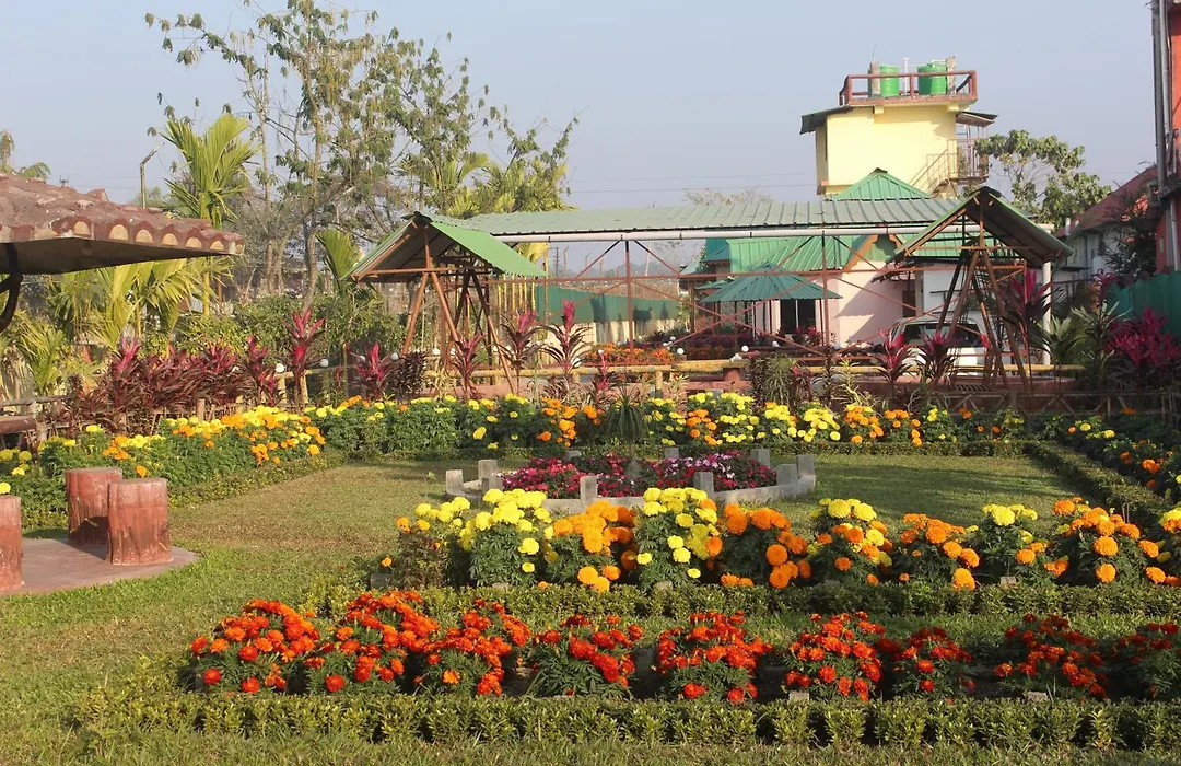Resort Gorumara Riverside-1