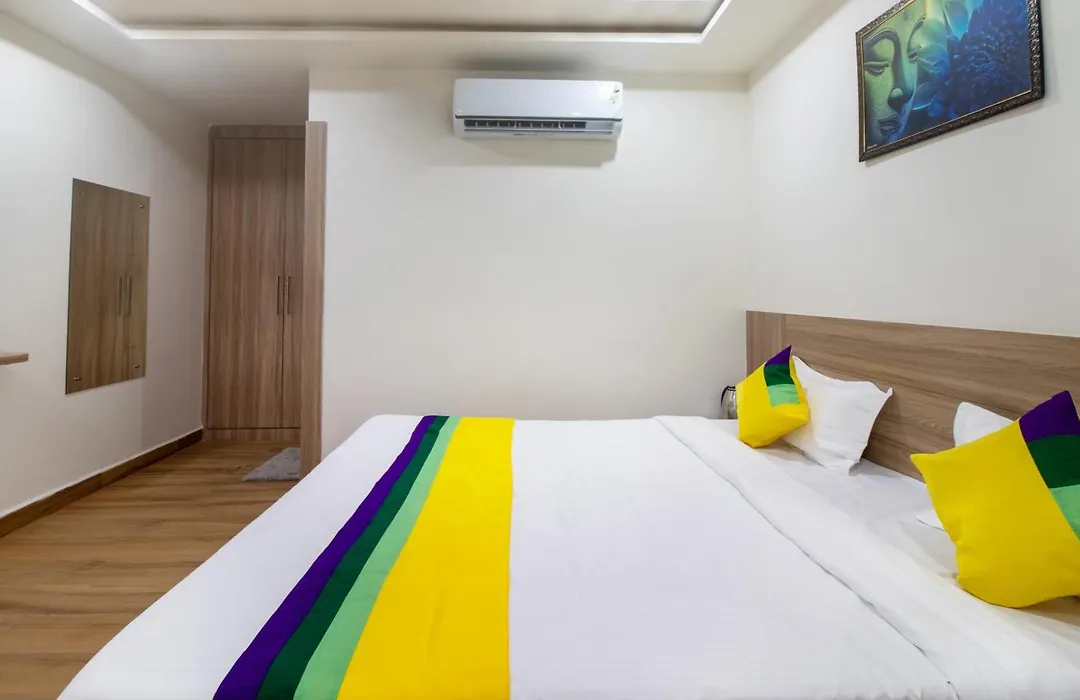 Itsy Hotels Krishna Residency, Govardhan Chauraha-1