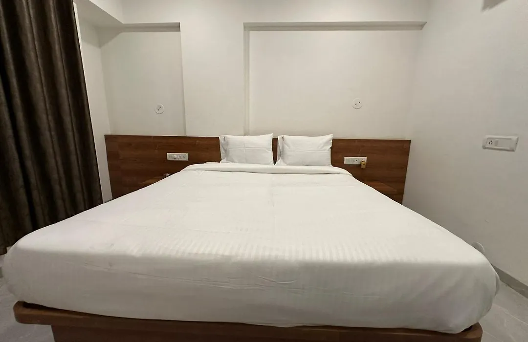 Hotel Royal Palace Pune-1