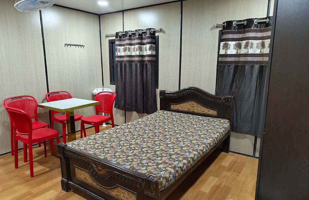Container Home Stay-1