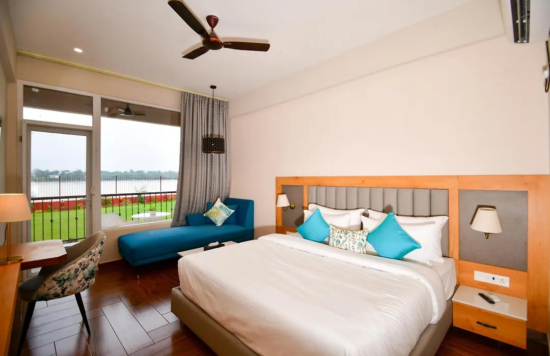 Hotel Aviral Ganga-1