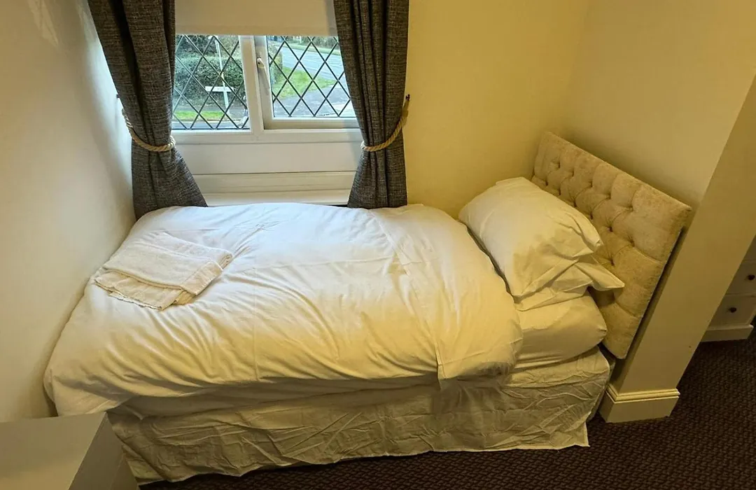 Ivanhoe Hotel-1