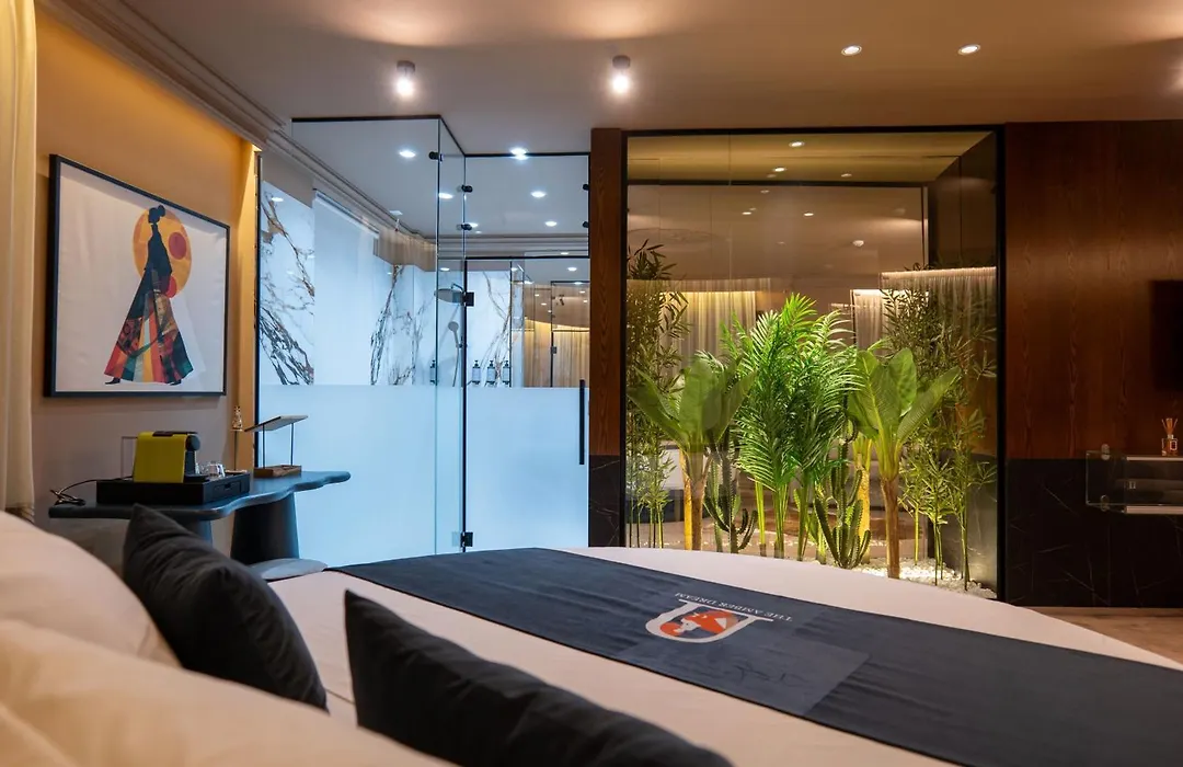 The Collector Hotel Boutique-1
