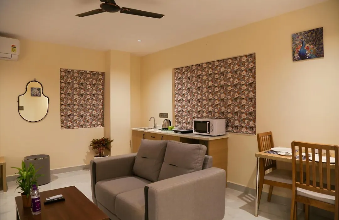 Lumis Studio Apartment-1