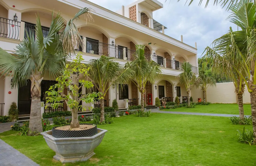 Thái Bình Cam Ranh 2 Hotel-1
