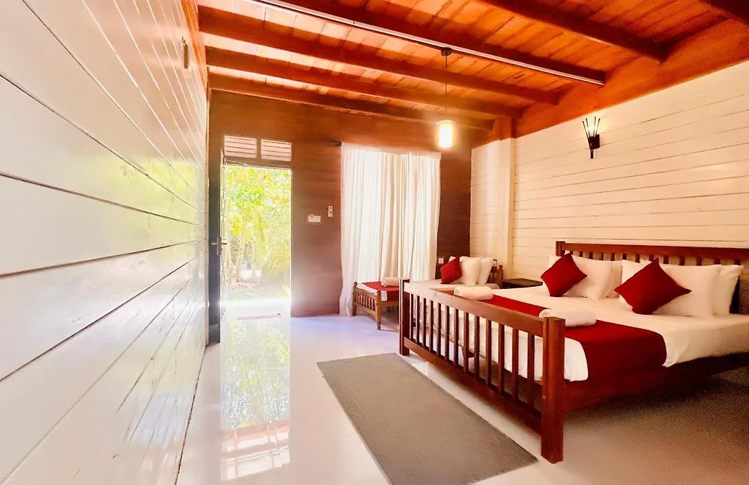 Wood Lodge Mirissa-1