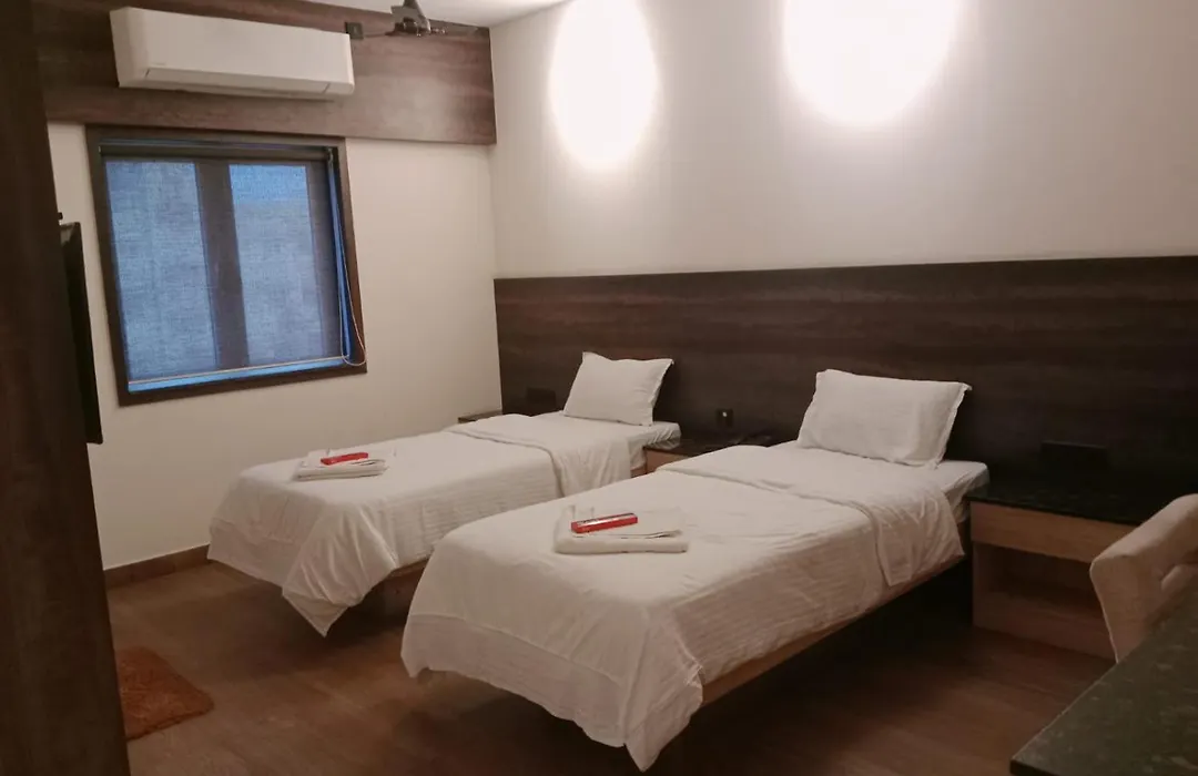 Ant Biz Rooms Near Chennai Trade Centre-1