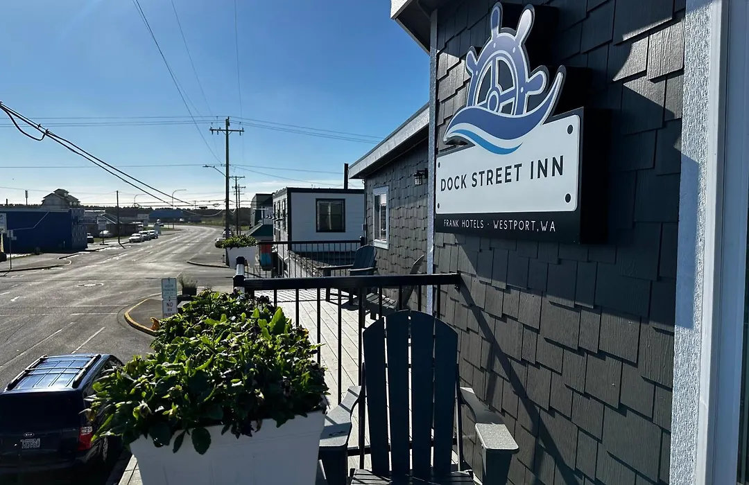 Dock Street Inn-1