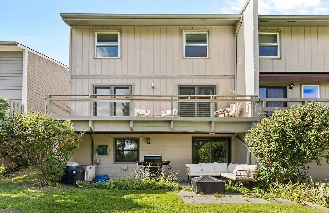 Canandaigua Lake Retreat With View And Private Beach Access, Foliage, Hike, And Ski-1
