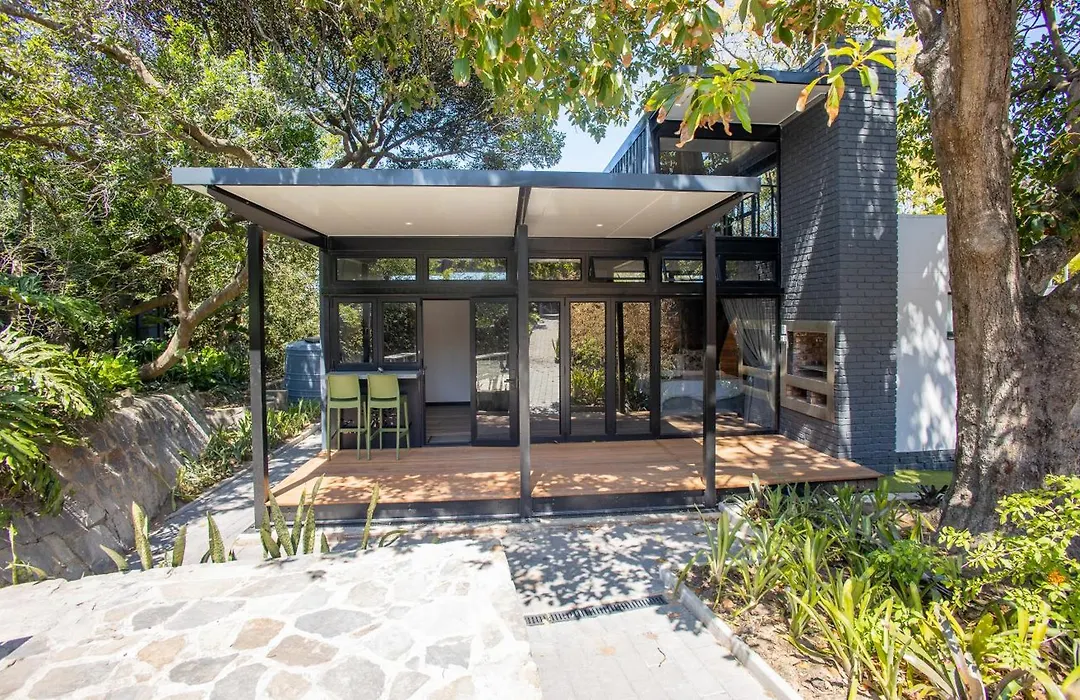 Coral Wood Self Catering Suites And B&B-1