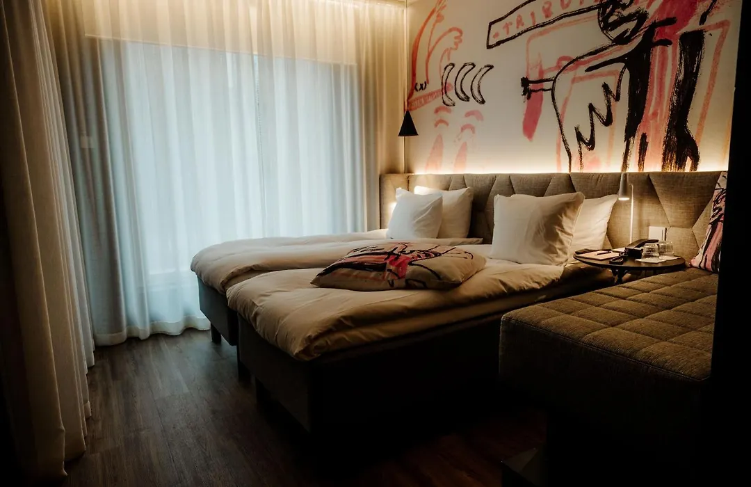 Hotel AX-1