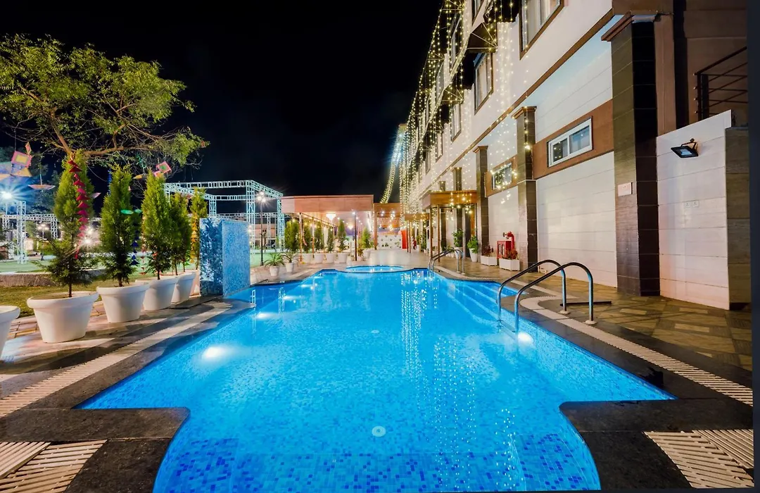 Hotel Vasdaa Grand-1