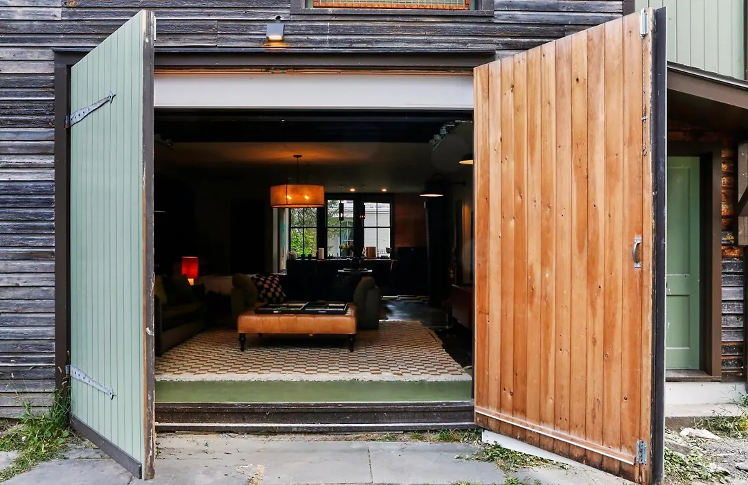Kingston Carriage House-1