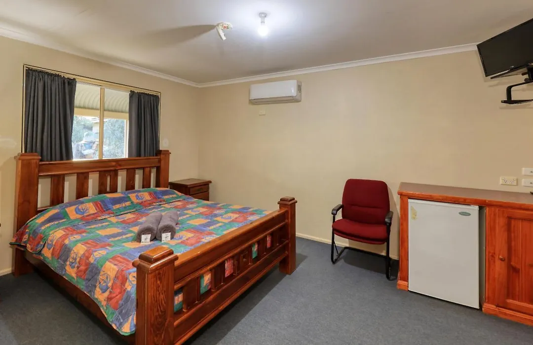 White Cliffs Hotel-1