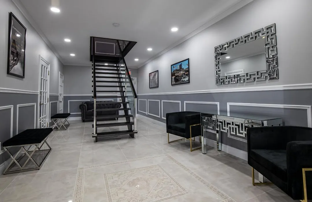 Niagara Luxury Suites-1