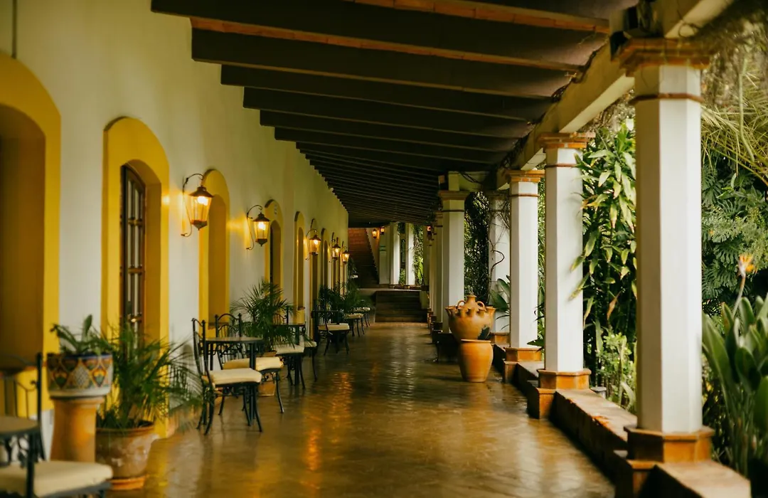 Hotel Hacienda Los Laureles-1
