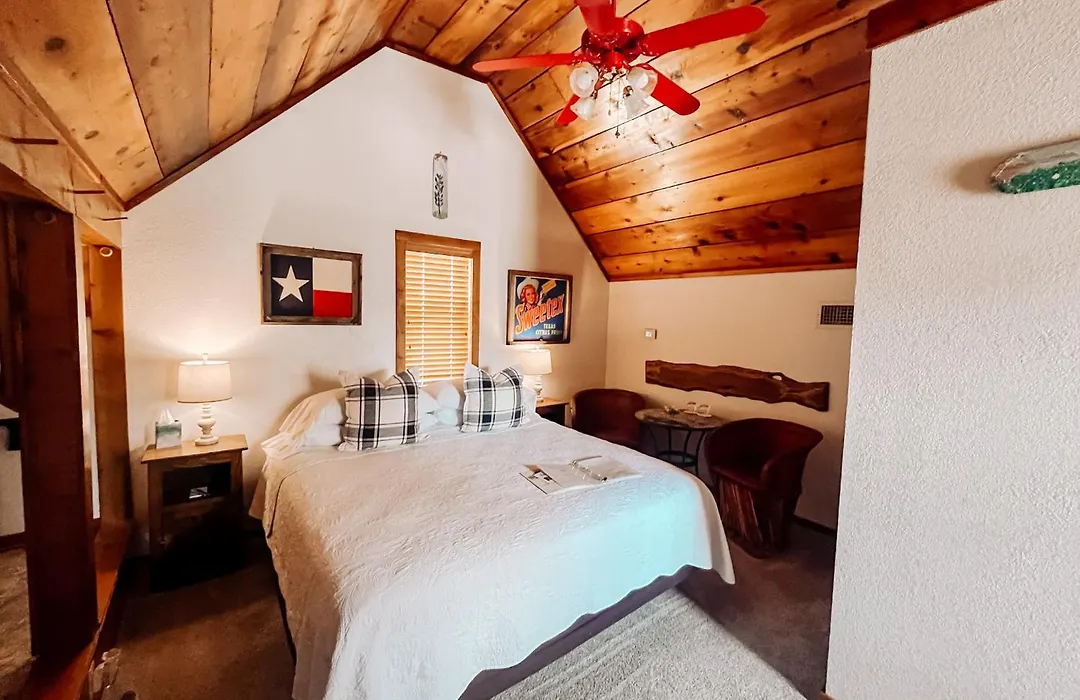 Gruene Cottages-1