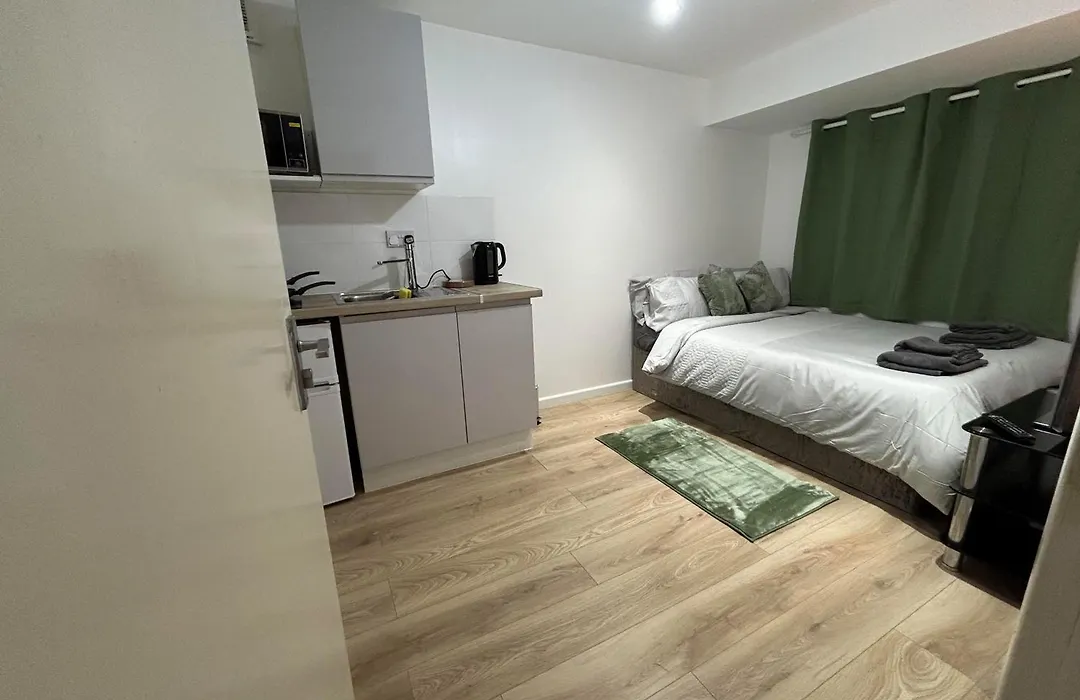 Studio Guest Room-1