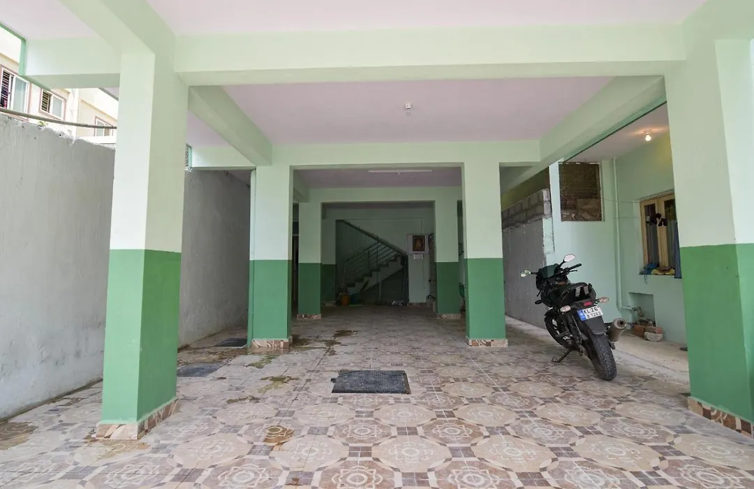 C Suites - Franny-1