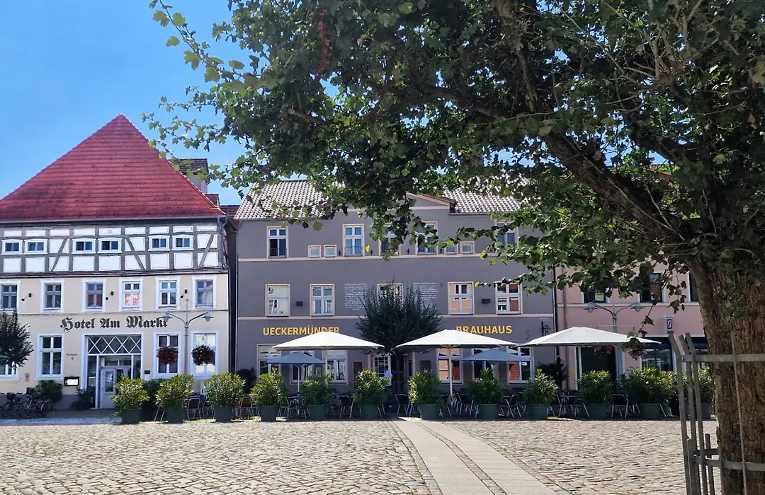 Hotel Am Markt&Brauhaus Stadtkrug-1