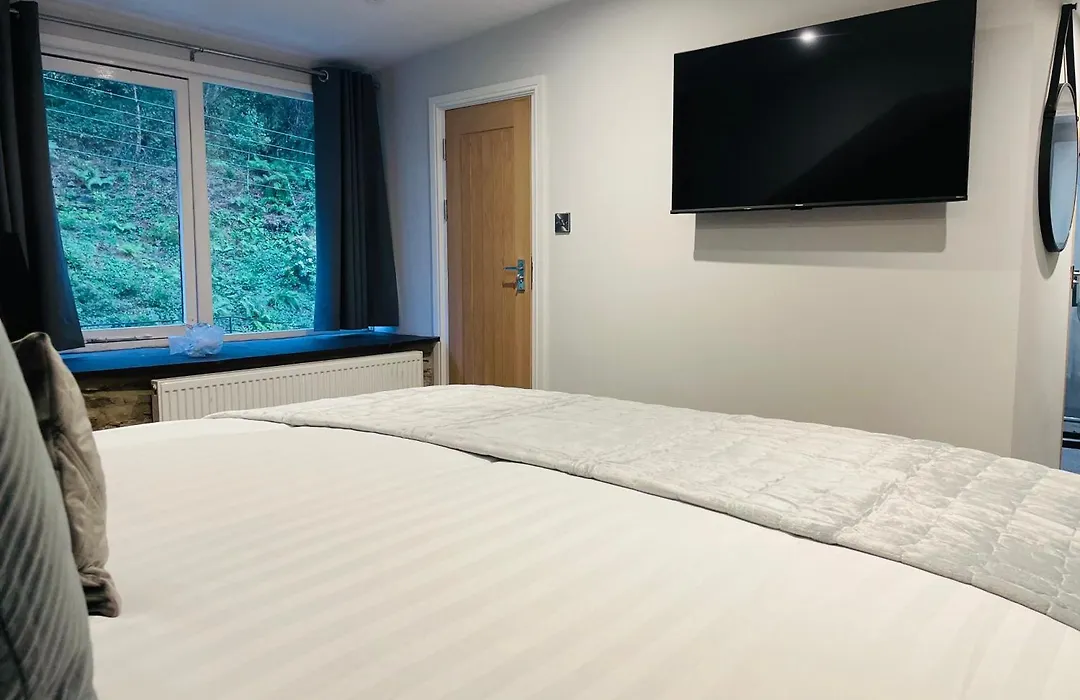 Prince Llewelyn Hotel-1